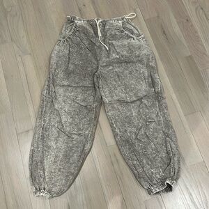 Urban outfitters, joggers